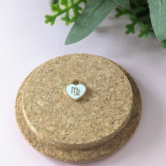 VIRGO  Heart Zodiac Pendant - Brand New - Picture 3 of 4